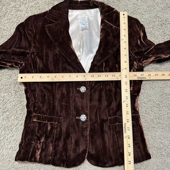 Vintage Y2K Cache Brown Velvet Rhinestone Buttons Glam Blazer, Made in USA - Picture 3 of 9